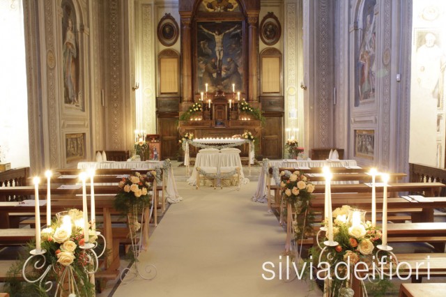 chiesa roma allestimento fiori