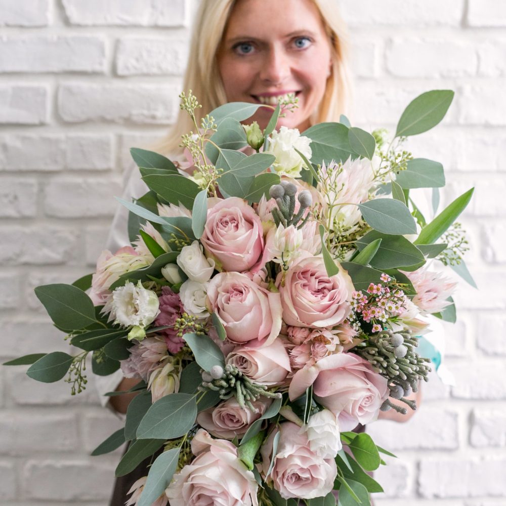 Bouquet di rose eucalipto